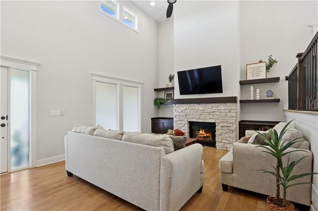 13325 W 49th Terrace, Shawnee, KS 66216