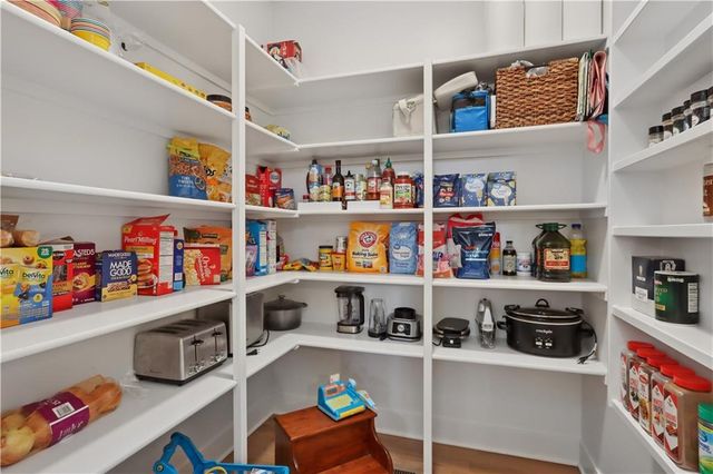 13325 W 49th Terrace, Shawnee, KS 66216