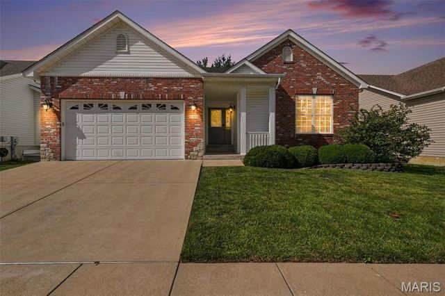 1109 Winter Lake Drive, Fenton, MO 63026
