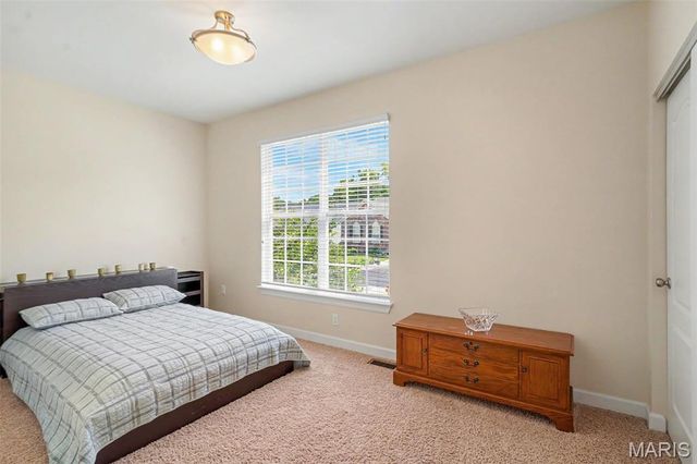 1109 Winter Lake Drive, Fenton, MO 63026