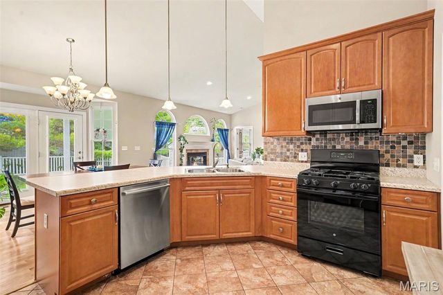 1109 Winter Lake Drive, Fenton, MO 63026