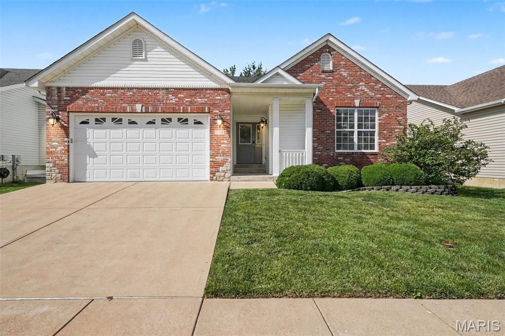 1109 Winter Lake Drive, Fenton, MO 63026