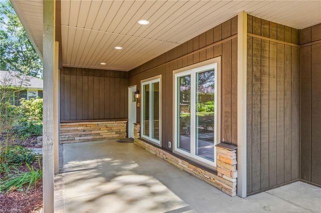 634 Eisenhower Street, Yadkinville, NC 27055
