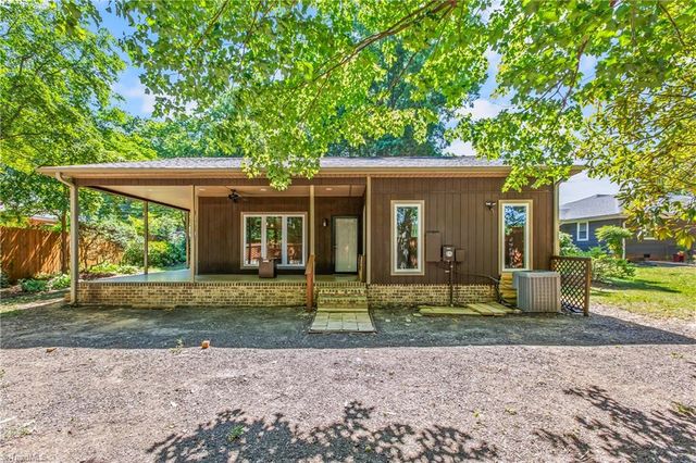 634 Eisenhower Street, Yadkinville, NC 27055