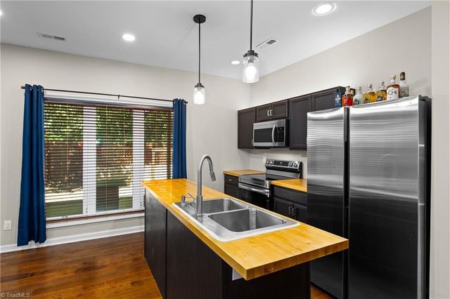 634 Eisenhower Street, Yadkinville, NC 27055