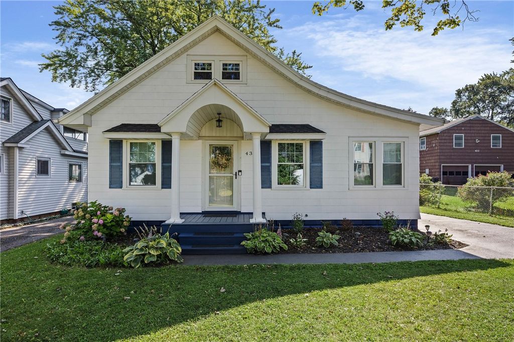 434 Crossfield Road, Irondequoit, NY 14609