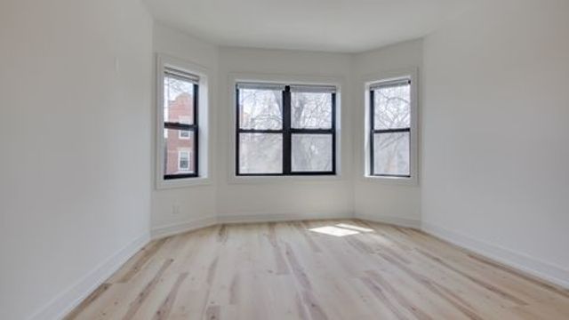 1906 N Whipple Street 101, Chicago, IL 60647