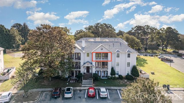 6165 Meadow Rose Lane, Charlotte, NC 28215