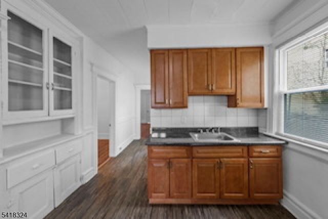 937 Grove St, Irvington Twp., NJ 07111