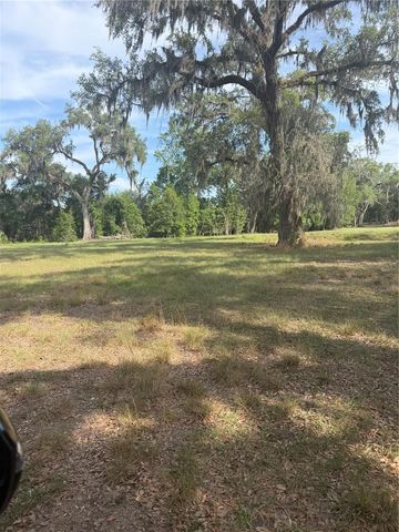 000 PALOMINO LAKES DR, Dade City, FL 33523