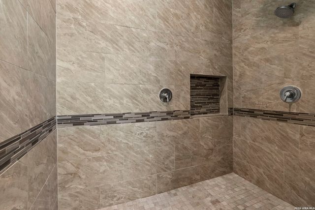 7606 Triple Leaf, China Grove, TX 78263