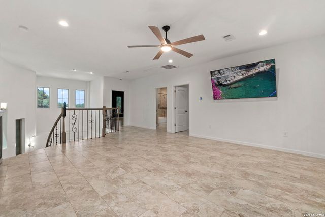 7606 Triple Leaf, China Grove, TX 78263