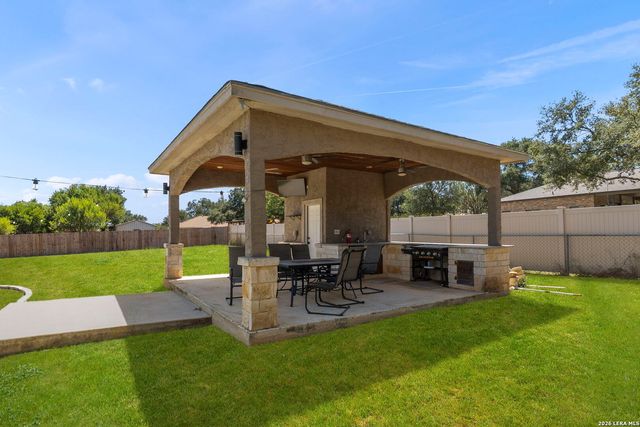 7606 Triple Leaf, China Grove, TX 78263