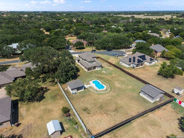 7606 Triple Leaf, China Grove, TX 78263