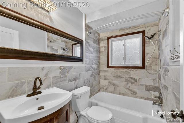 32216 Balmoral Street, Garden City, MI 48135