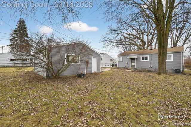 32216 Balmoral Street, Garden City, MI 48135