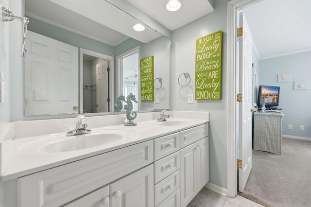 301 Shorehaven Dr., North Myrtle Beach, SC 29582