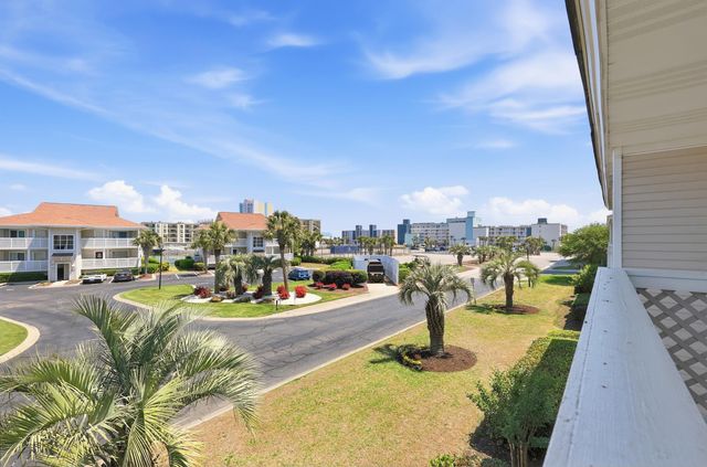 301 Shorehaven Dr., North Myrtle Beach, SC 29582