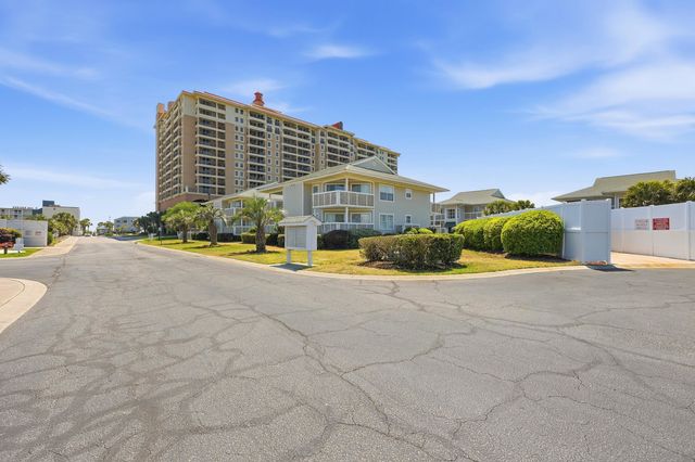 301 Shorehaven Dr., North Myrtle Beach, SC 29582