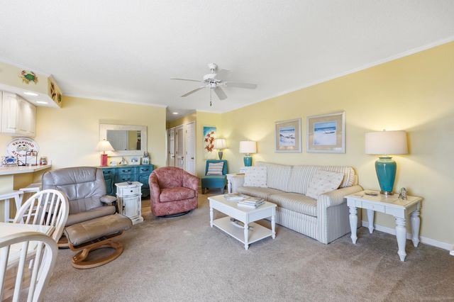 301 Shorehaven Dr., North Myrtle Beach, SC 29582