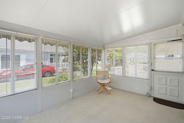 25 Fort Lee Drive, Manahawkin, NJ 08050