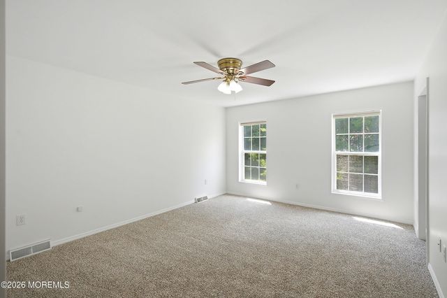 25 Fort Lee Drive, Manahawkin, NJ 08050
