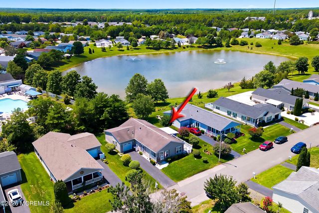 25 Fort Lee Drive, Manahawkin, NJ 08050