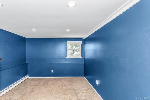 94 Union Place, Lynbrook, NY 11563