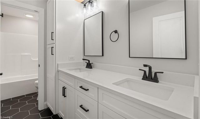 4632 Pinehill Drive, Pfafftown, NC 27040