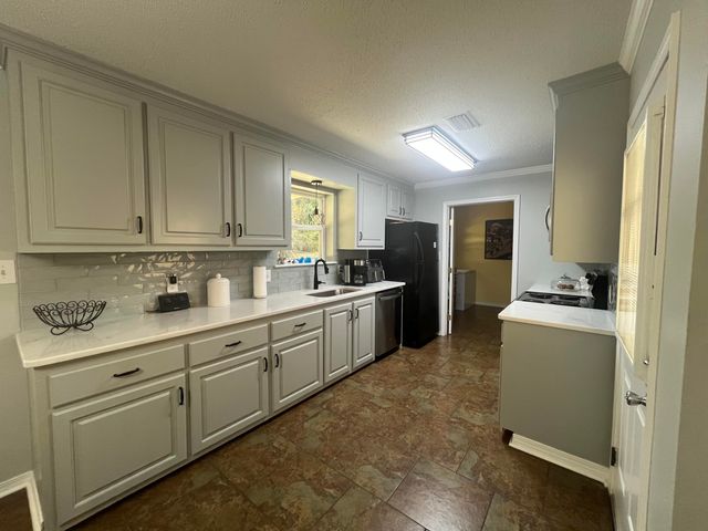 100 Mozingo Dr., Petal, MS 39465