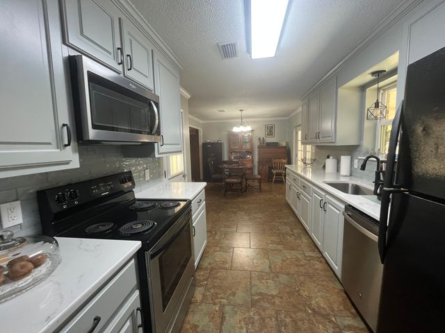 100 Mozingo Dr., Petal, MS 39465