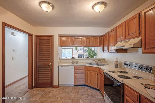 10800 OLD ST AUGUSTINE RD Road 604, Jacksonville, FL 32257