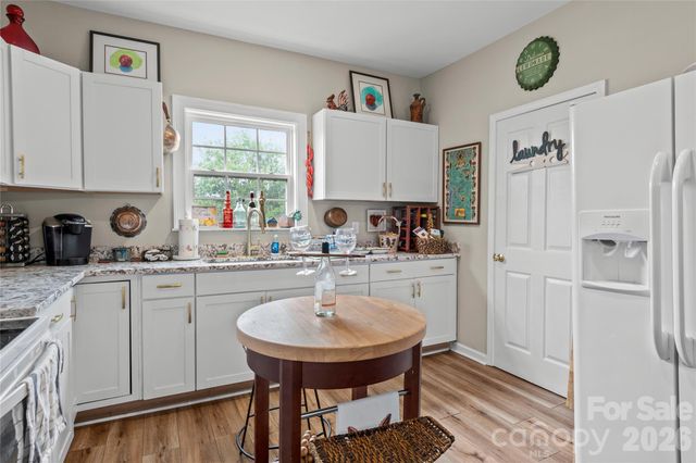 112 Hillcrest Street, Jonesville, NC 28642