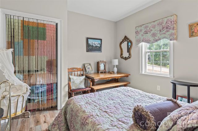 112 Hillcrest Street, Jonesville, NC 28642