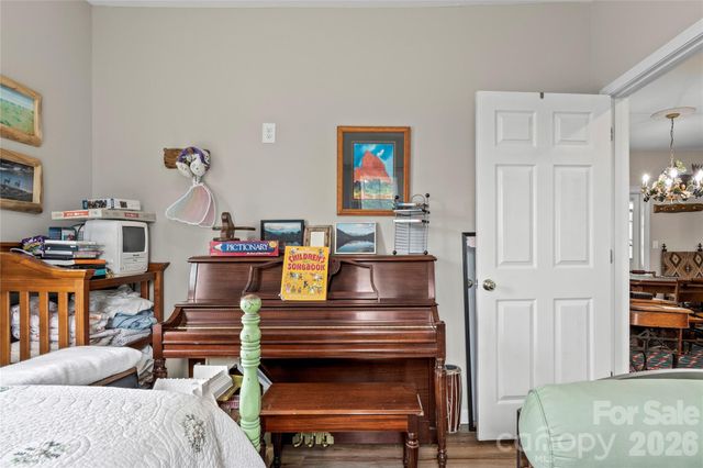 112 Hillcrest Street, Jonesville, NC 28642