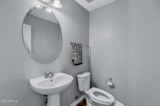 907 S HENRY Lane, Gilbert, AZ 85296