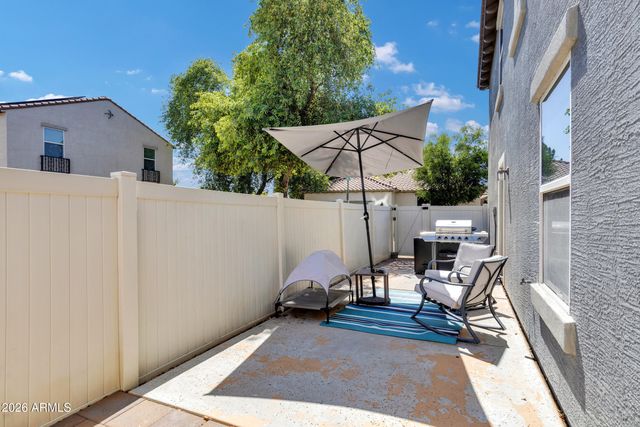 907 S HENRY Lane, Gilbert, AZ 85296