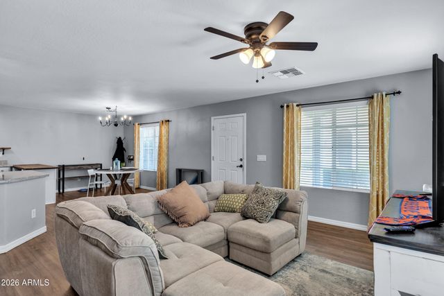 907 S HENRY Lane, Gilbert, AZ 85296