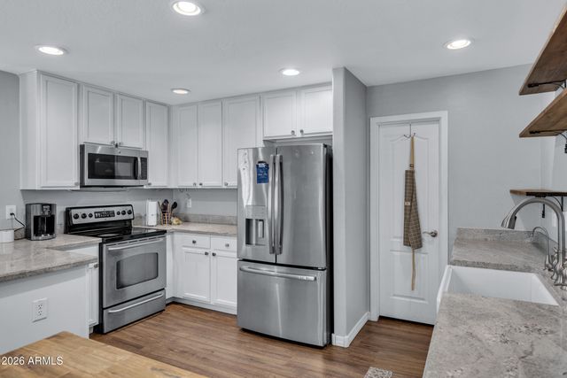 907 S HENRY Lane, Gilbert, AZ 85296