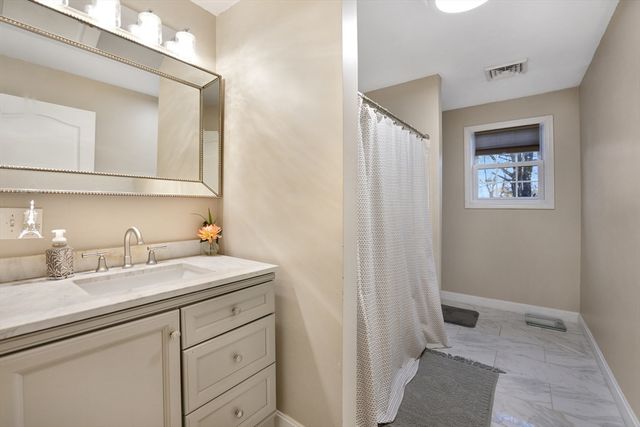 65 Cross Road, Dartmouth, MA 02747