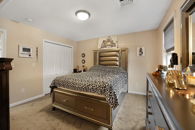 65 Cross Road, Dartmouth, MA 02747