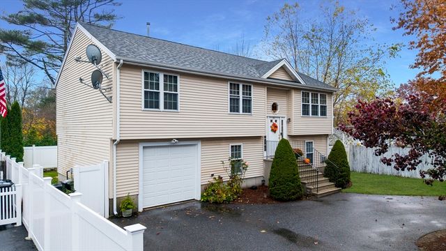65 Cross Road, Dartmouth, MA 02747