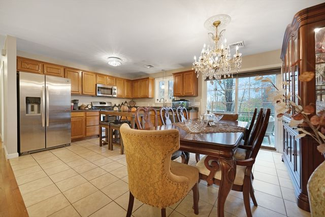 65 Cross Road, Dartmouth, MA 02747