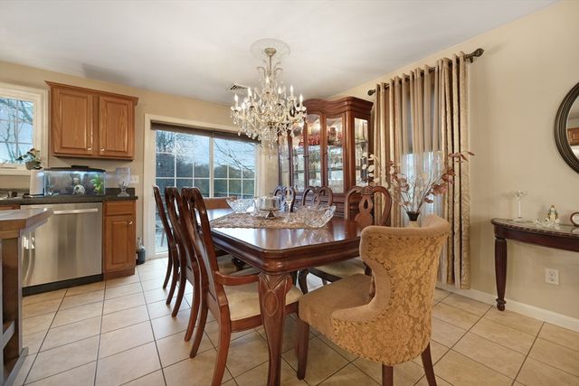 65 Cross Road, Dartmouth, MA 02747