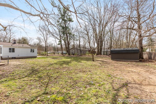 15403 Pine Street, Grand Haven, MI 49417