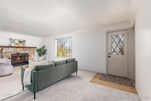 15403 Pine Street, Grand Haven, MI 49417