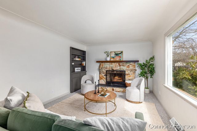 15403 Pine Street, Grand Haven, MI 49417