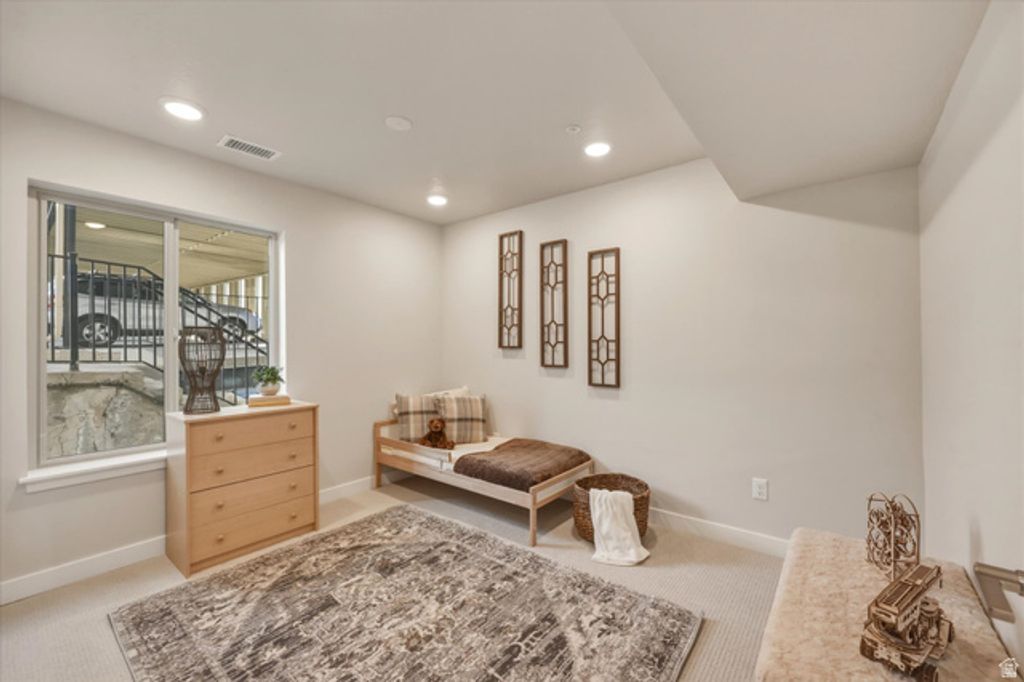 Image 15 of property listing at 1032 E 400 S #406 B, Salt Lake City, UT 84102