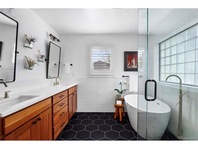 585 S Emerson St, Denver, CO 80209