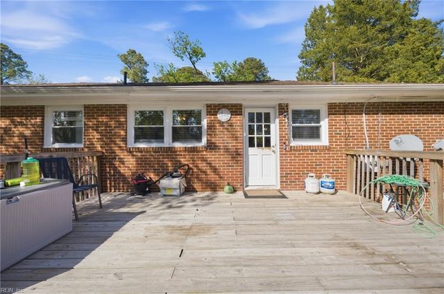 2709 Cedar RD, Chesapeake, VA 23323